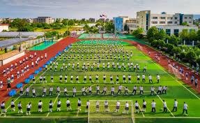 国内首个残疾人铁人三项赛事开赛，134名运动员角逐19金